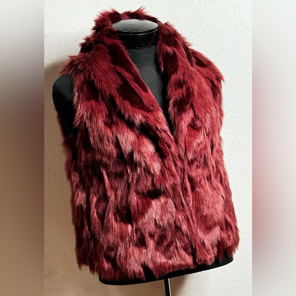 EXPRESS XXS/S Burgundy Faux Fur Vest